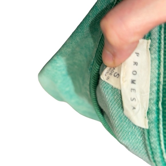 Promesa Women's S Small Crewneck Sweater Intentionally Faded Split Sides Green - Picture 6 of 6